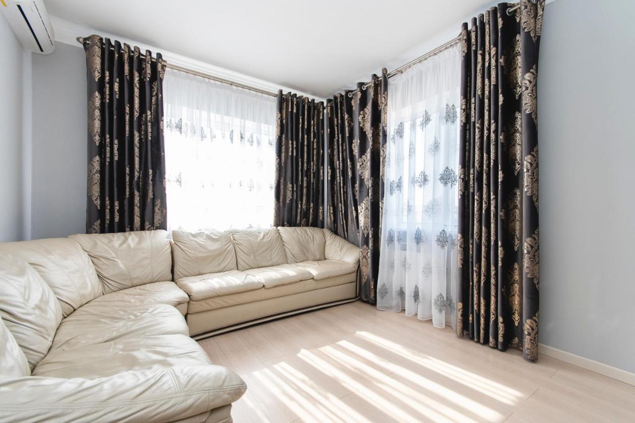 Razmestim В Жк Шахристан На 15 Этаже Almaty Extérieur photo