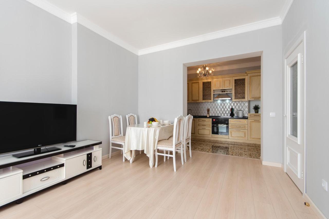 Razmestim В Жк Шахристан На 15 Этаже Almaty Extérieur photo
